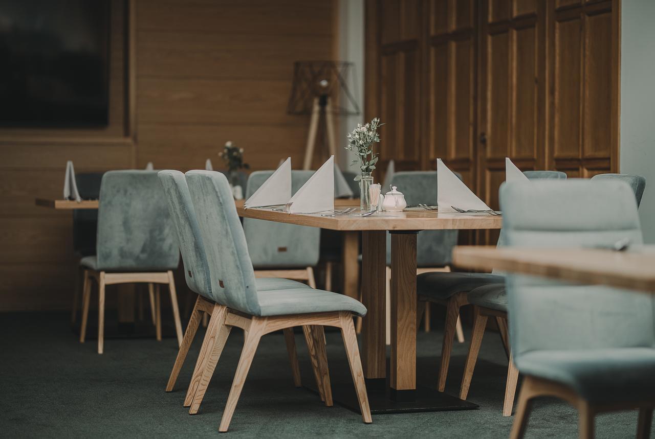 Hotel Restaurant Boss Miłosław Eksteriør billede